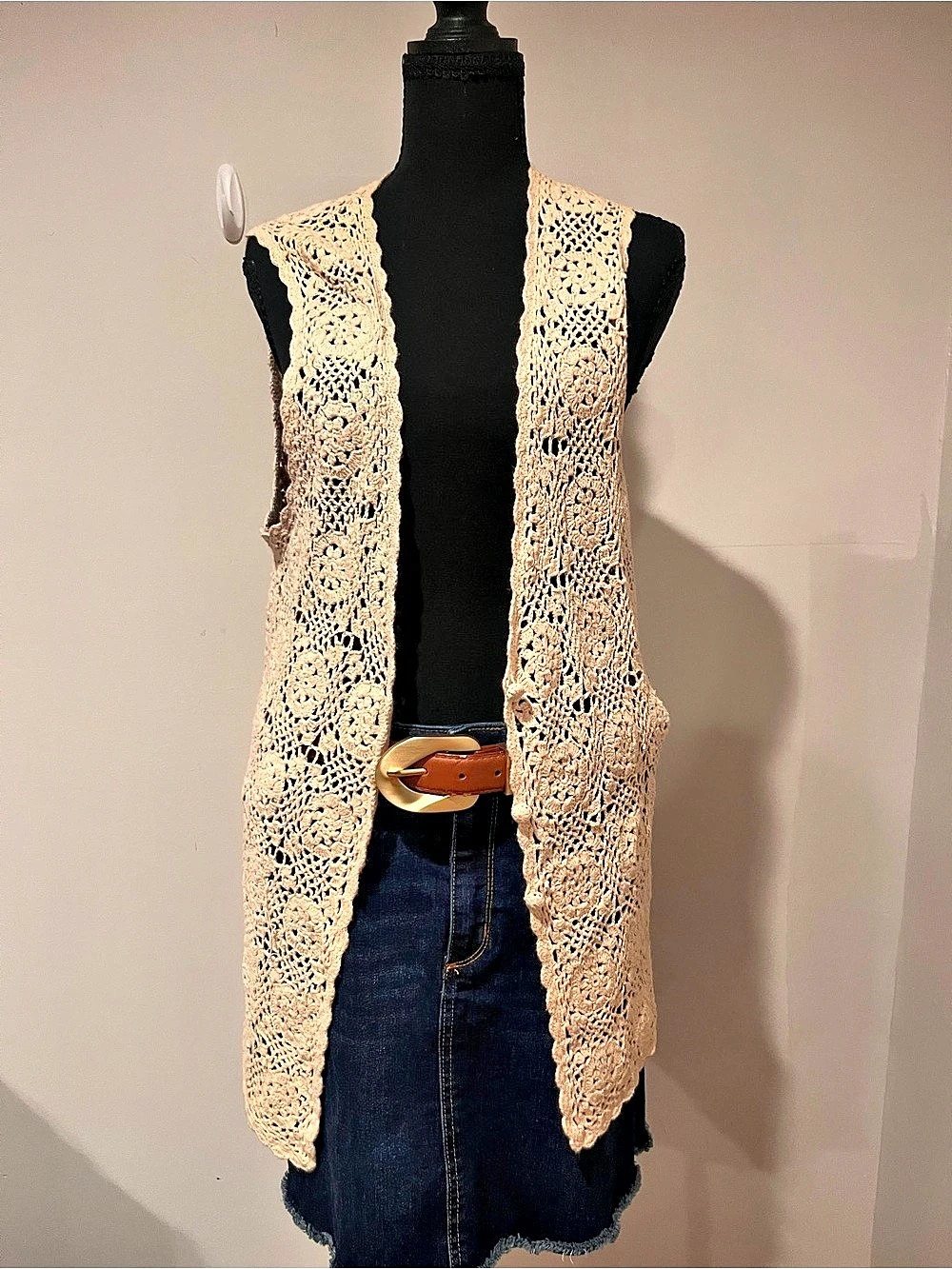 Crochet Vest in Beige Like New